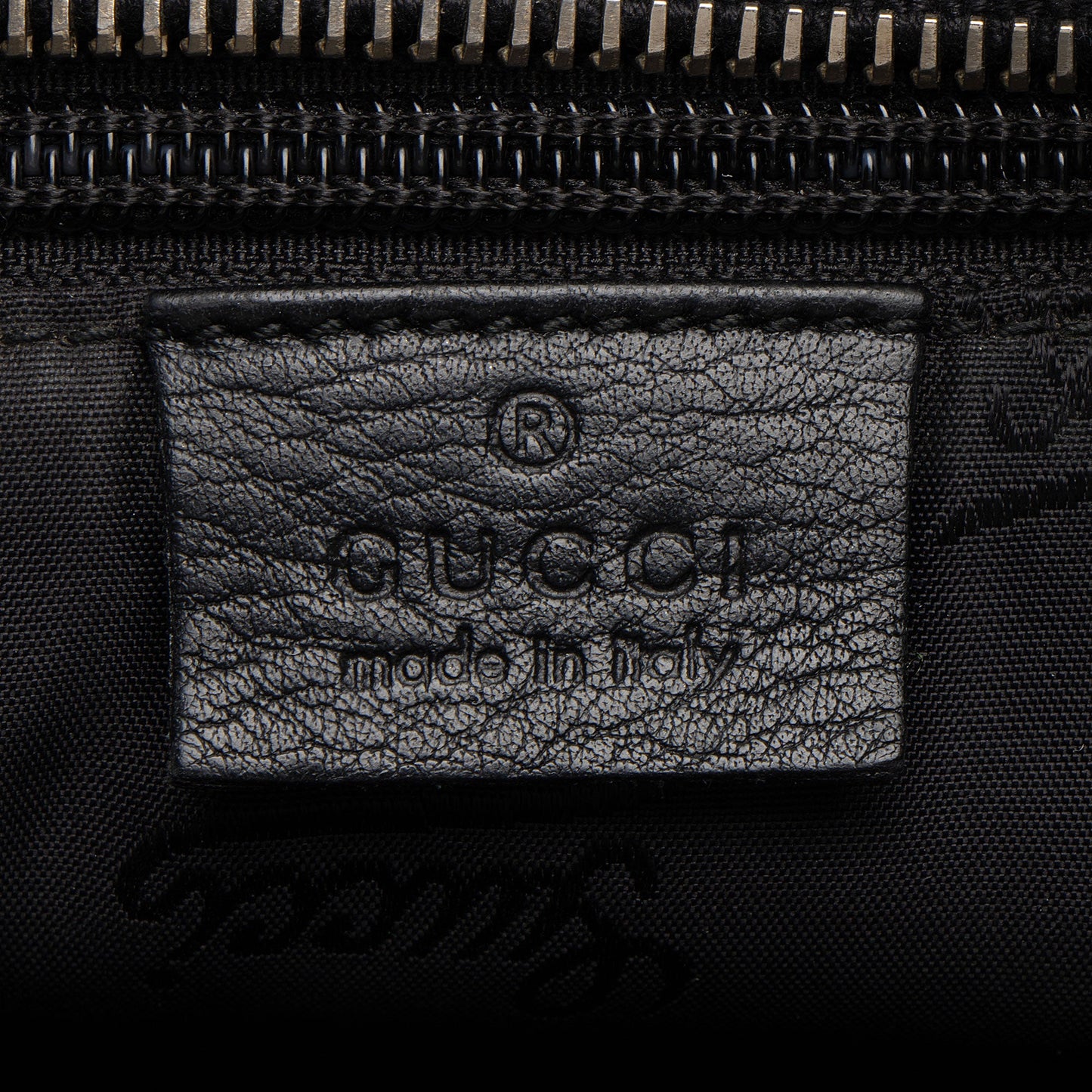 Gucci Guccissima Leather Flat Messenger (SHF-b6Jy3q)