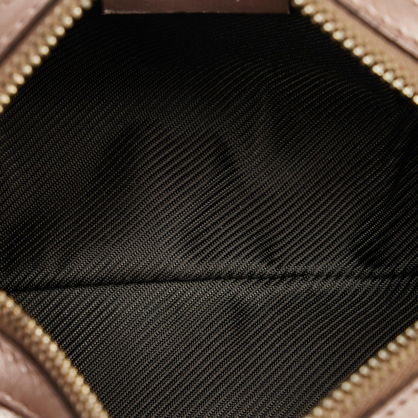 Gucci Guccissima Pouch (SHG-tfXtPv)