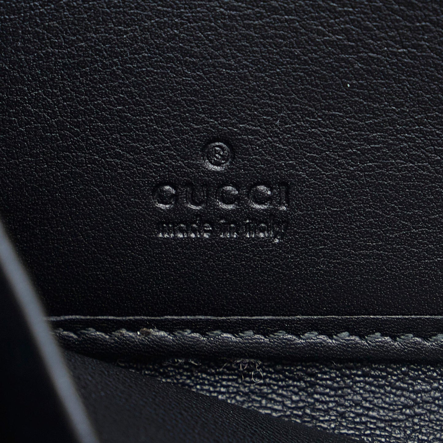 Gucci Guccissima Zip Around Wallet (SHG-ScOAtk)