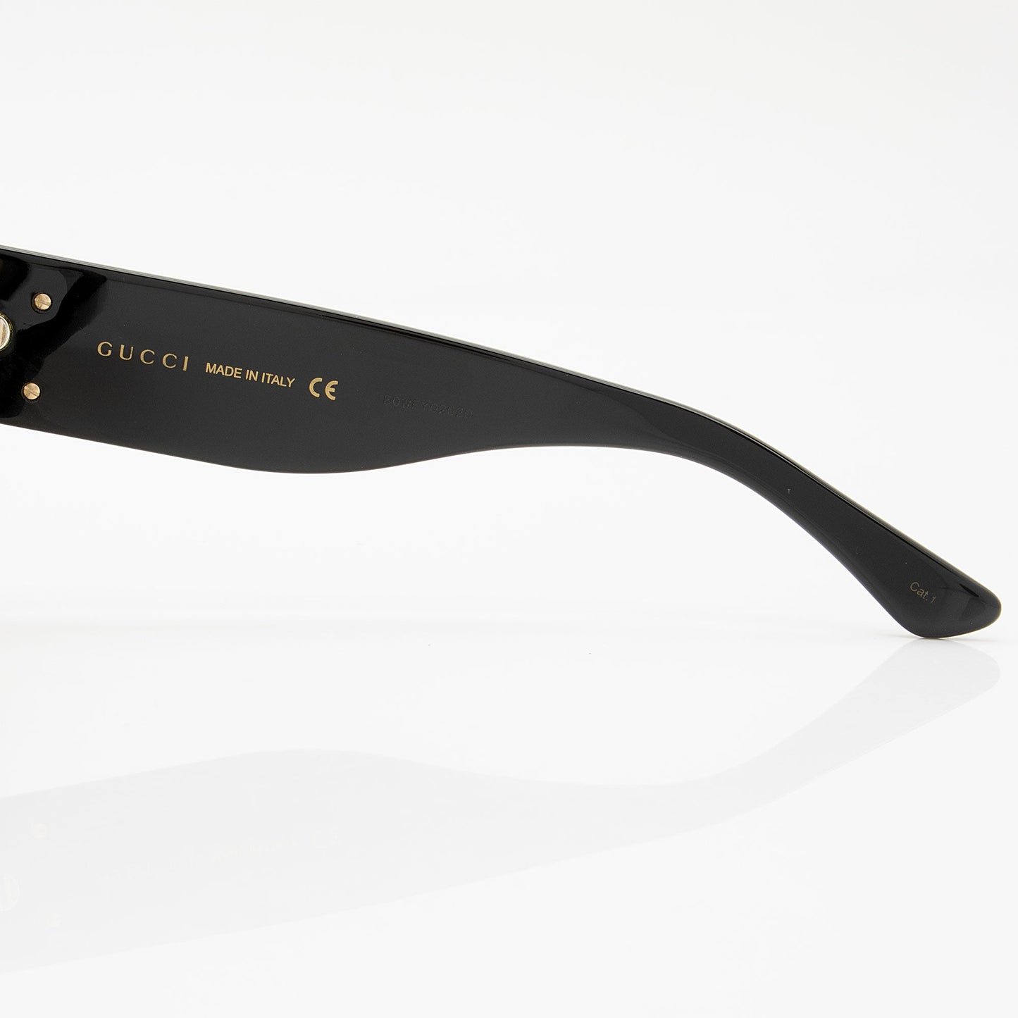 Gucci Interlocking GG Oversized Square Sunglasses (SHF-UjyKQM)