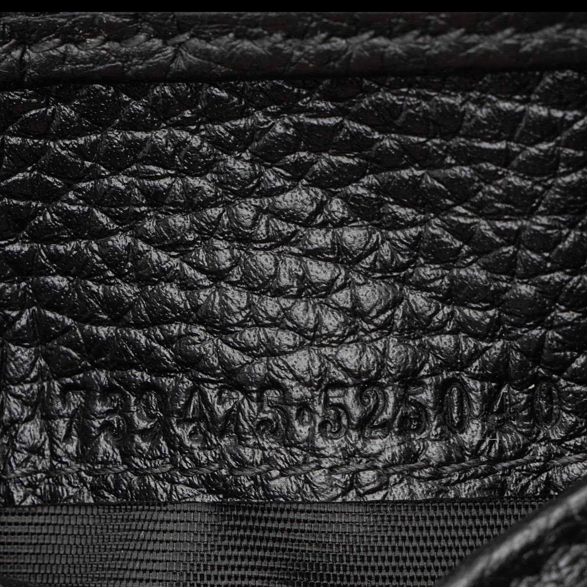 Gucci Jumbo GG Embossed Leather Wallet (SHF-NNpWM6)