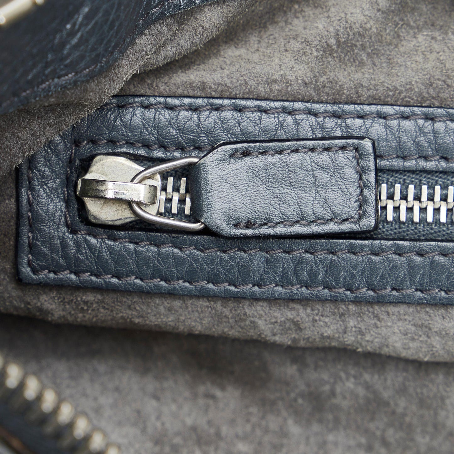 Gucci Leather Crossbody (SHG-UVWkbF)