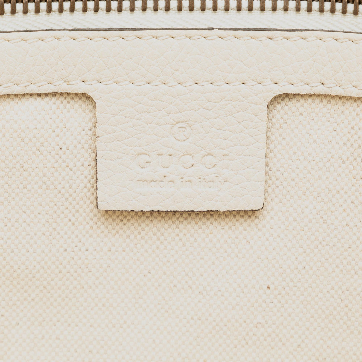 Gucci Leather Gucci Logo Half Moon (SHG-9LT2Mn)