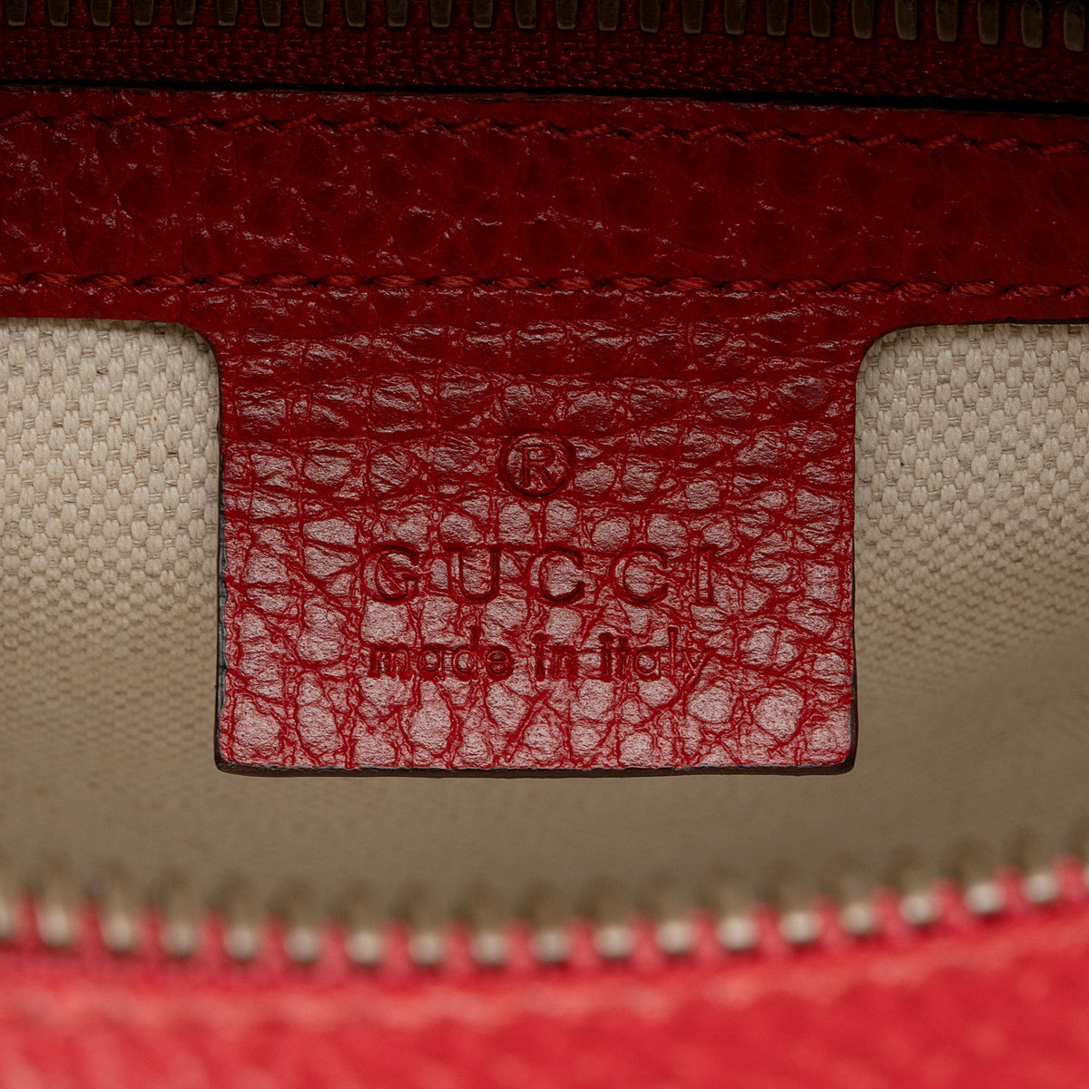 Gucci Leather Logo Messenger (SHF-pLuM4p)
