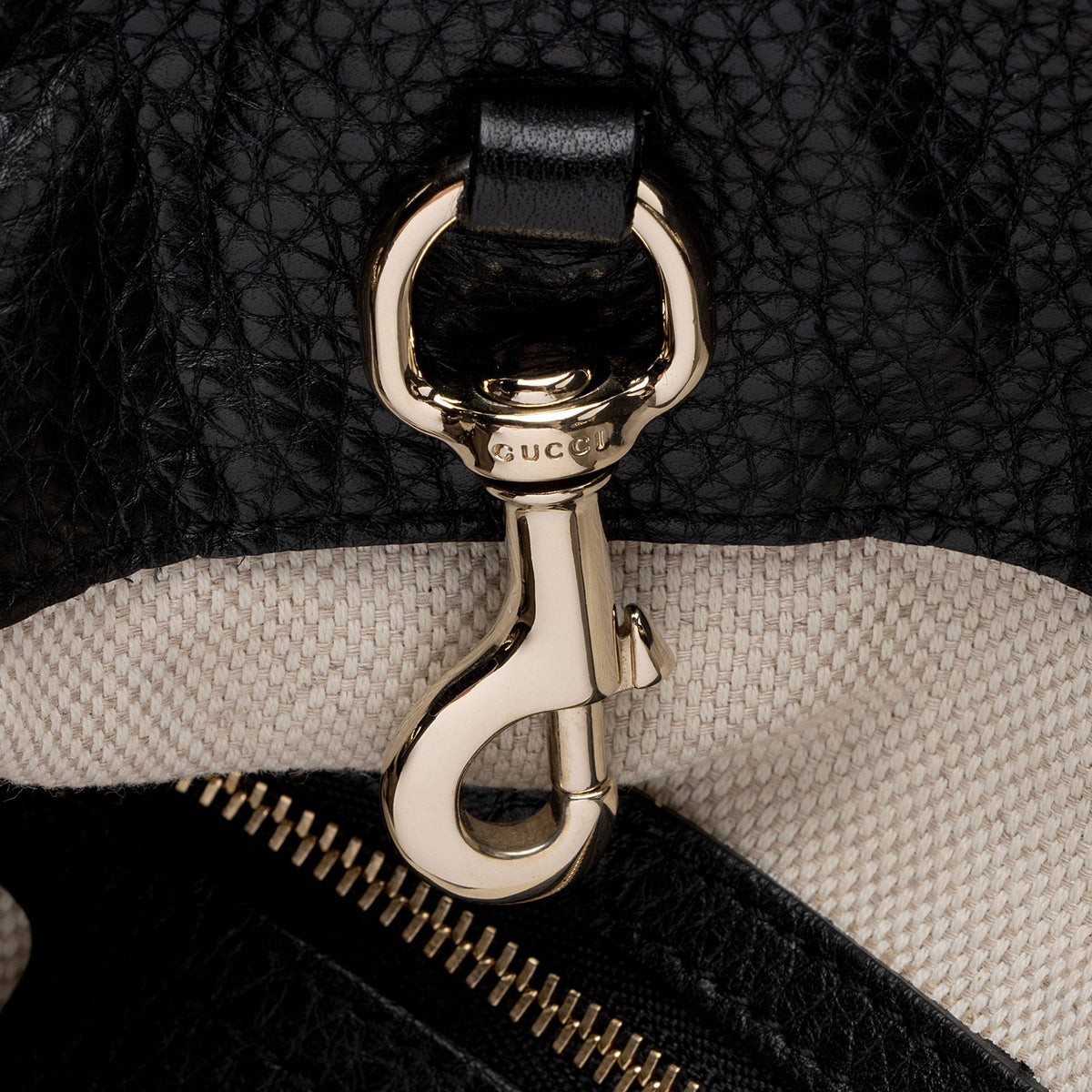 Gucci Leather Soho Medium Shoulder Bag (SHF-6FC3cn)