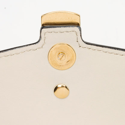 Gucci Leather Sylvie Super Mini Bag (SHF-19428)