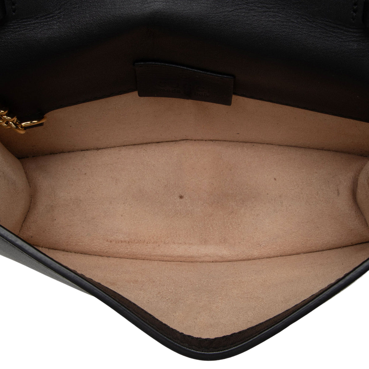 Gucci Leather Sylvie Super Mini Bag (SHF-pKo8lR)