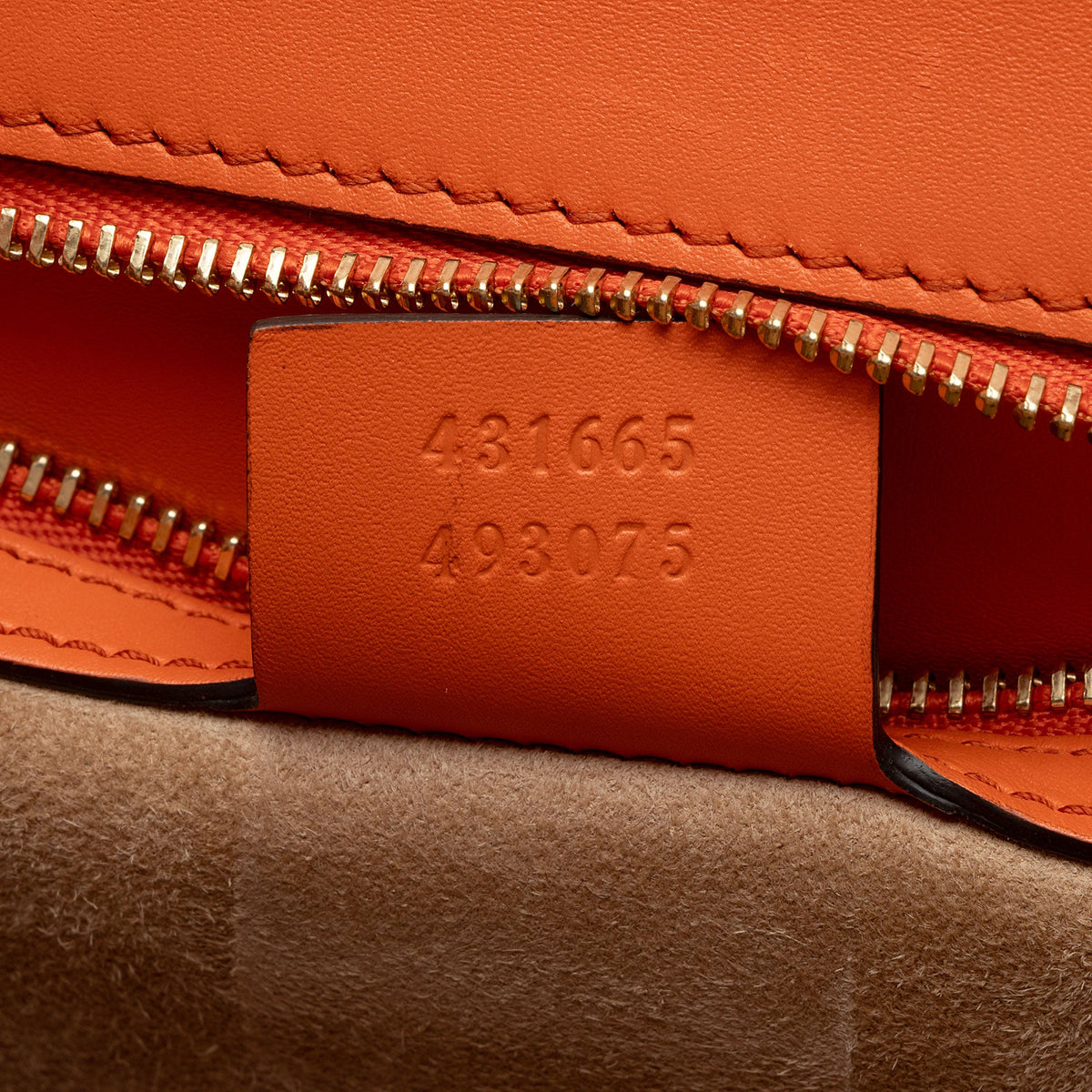 Gucci Leather Sylvie Medium Top Handle (SHF-PUOoAN)
