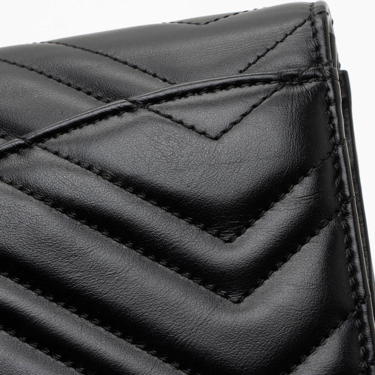 Gucci Matelasse Leather GG Marmont Clutch (SHF-ZRS6E1)