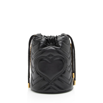Gucci Matelasse Leather GG Marmont Mini Bucket Bag (SHF-81NEzE)
