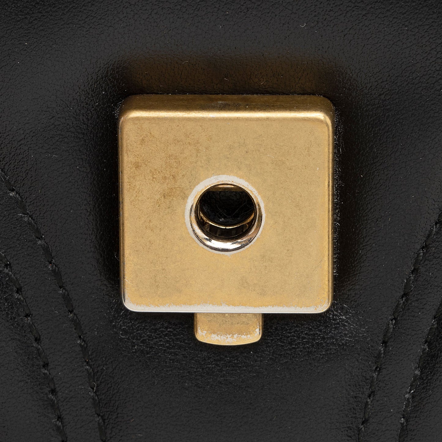 Gucci Matelasse Leather GG Marmont Mini Top Handle Bag (SHF-7cobGM)