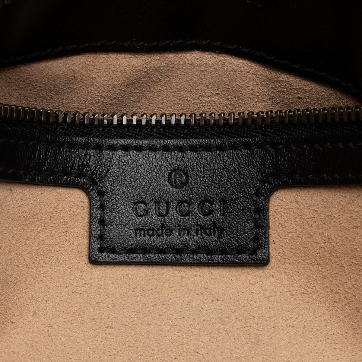 Gucci Matelasse Leather GG Marmont Small Flap Bag (SHF-Bvjama)