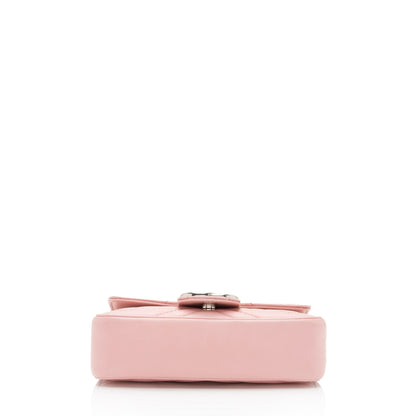 Gucci Matelasse Leather GG Marmont Super Mini Flap Bag (SHF-YnNOt3)