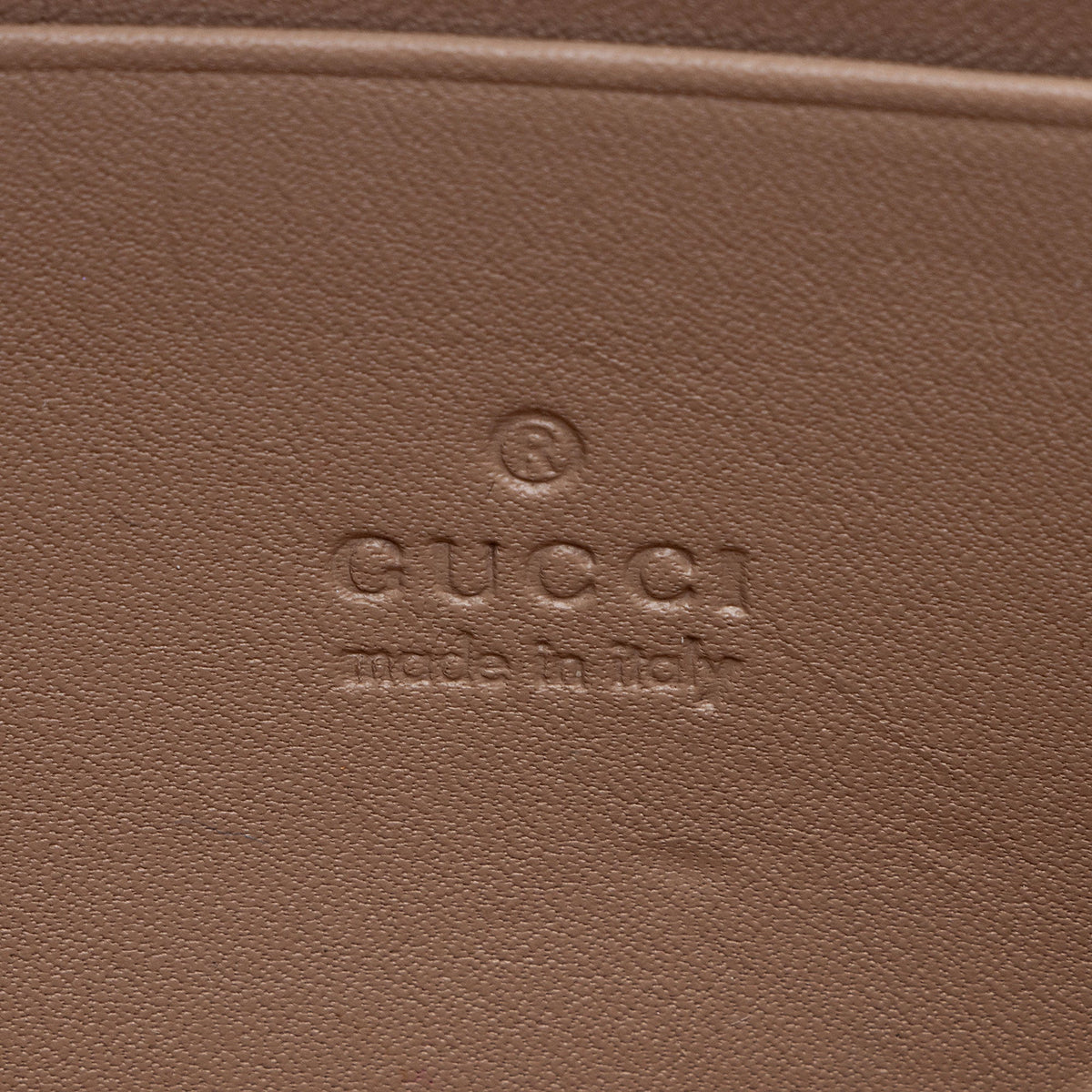 Gucci Matelasse Leather Pearl GG Marmont Flap Mini Wallet Bag (SHF-XrFkq1)