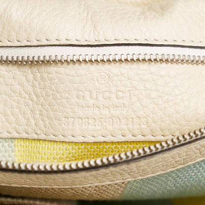 Gucci Medium Bamboo Daily Flap Leather Crossbody Bag (SHG-34409)