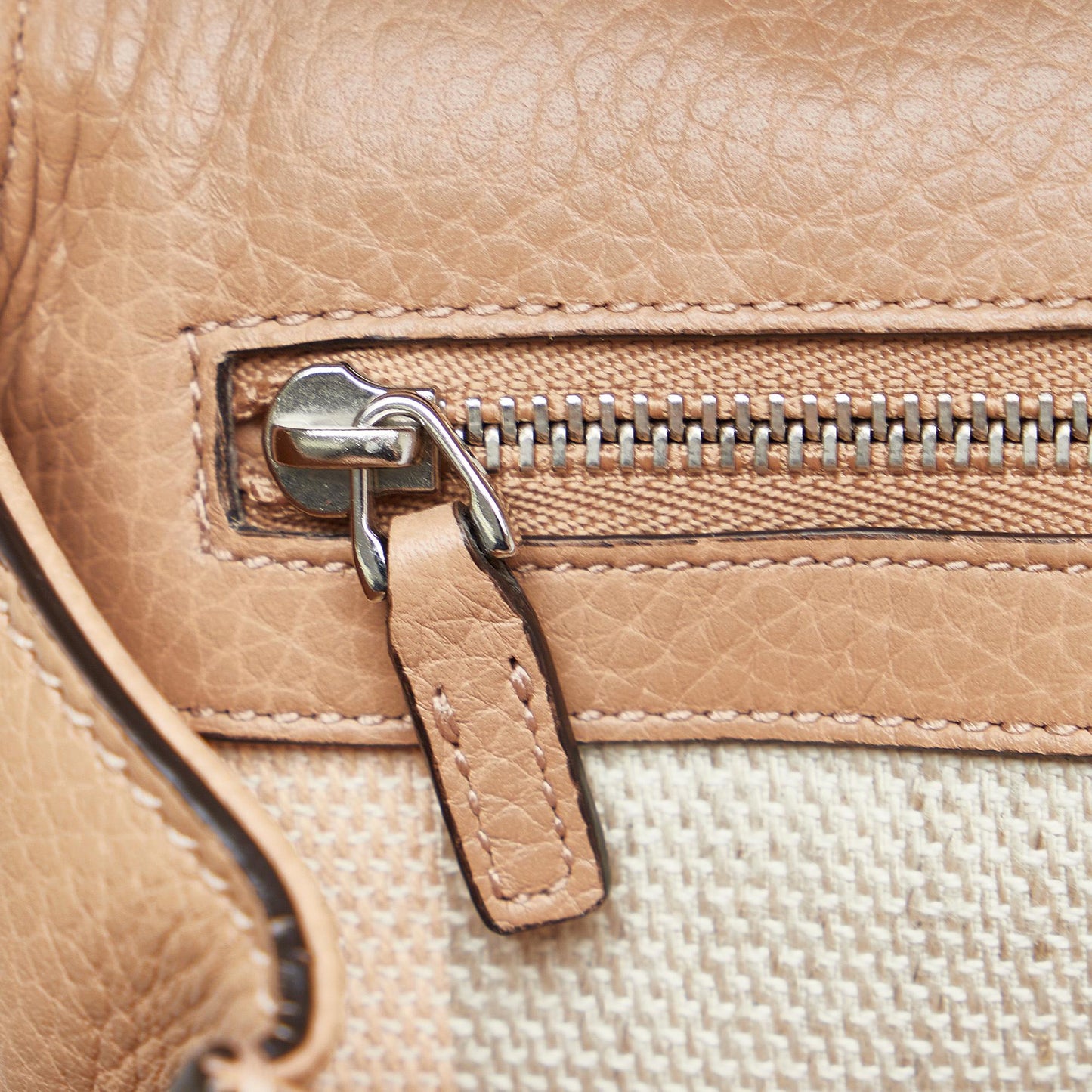 Gucci Medium Bamboo Daily (SHG-23G4YV)