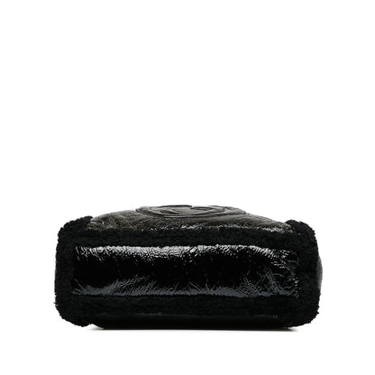 Gucci Medium Patent Shearling Soho Chain Tote (SHG-dATtOX)