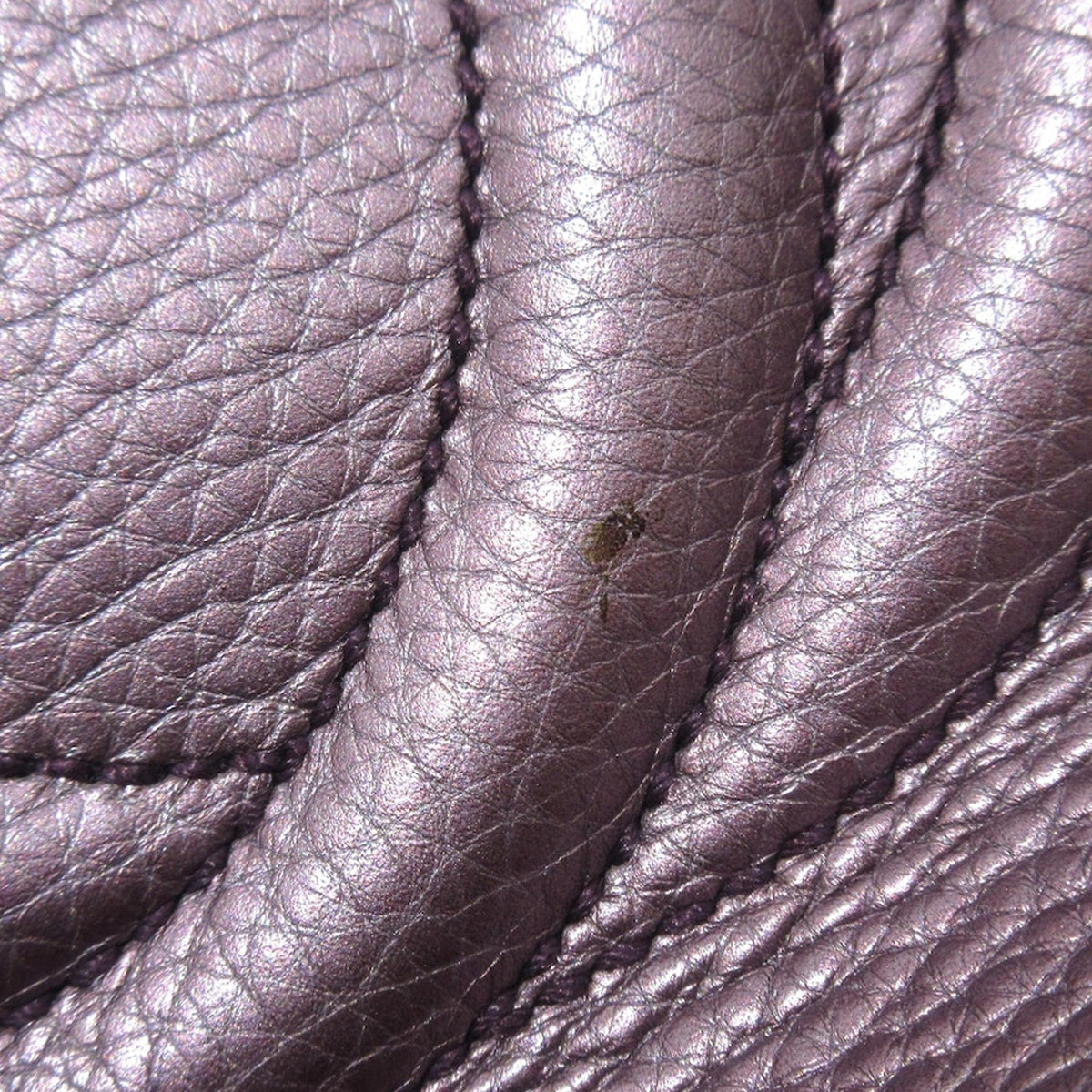 Gucci Medium Soho Chain Tote (SHG-Vjavet)