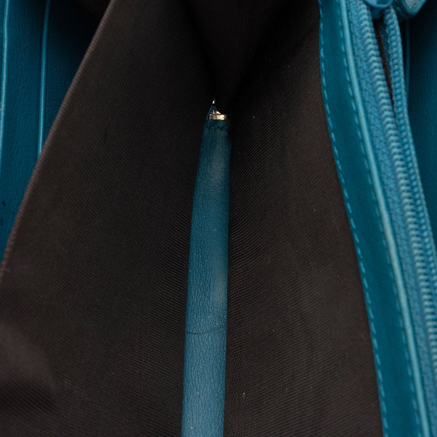 Gucci Patent Microguccissima Leather Nice Zip Around Wallet (SHF-as5XBr)