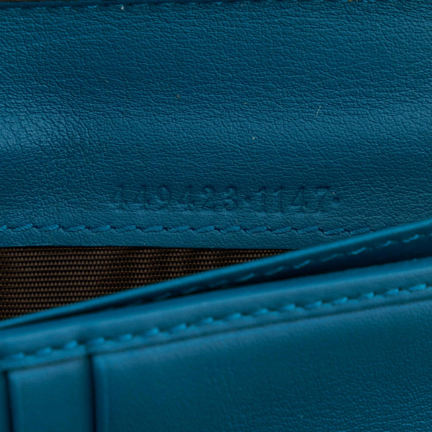 Gucci Microguccissima Zip Around Wallet (SHG-xf8E61)