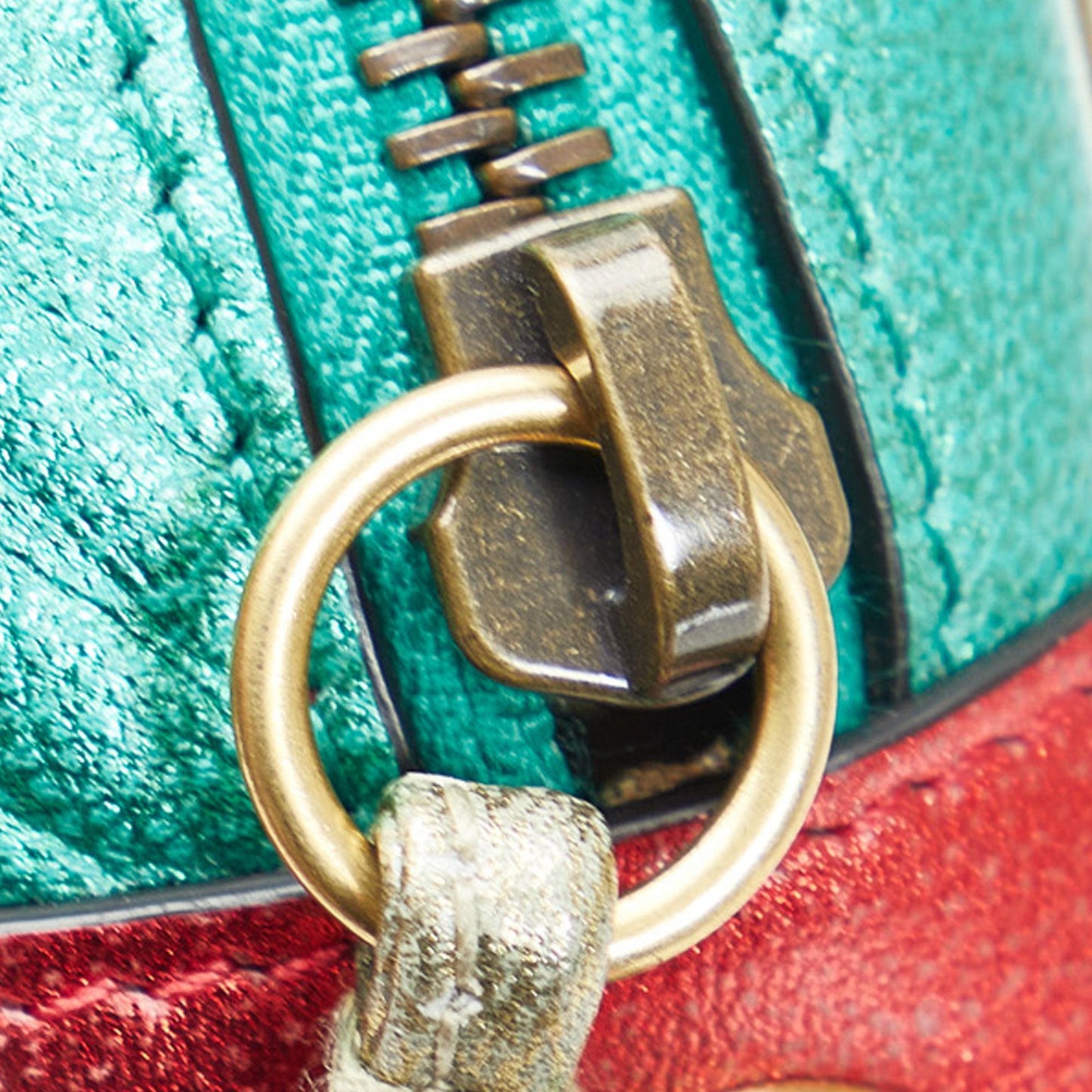 Gucci Mini Trapuntata Crossbody (SHG-jBPqBe)