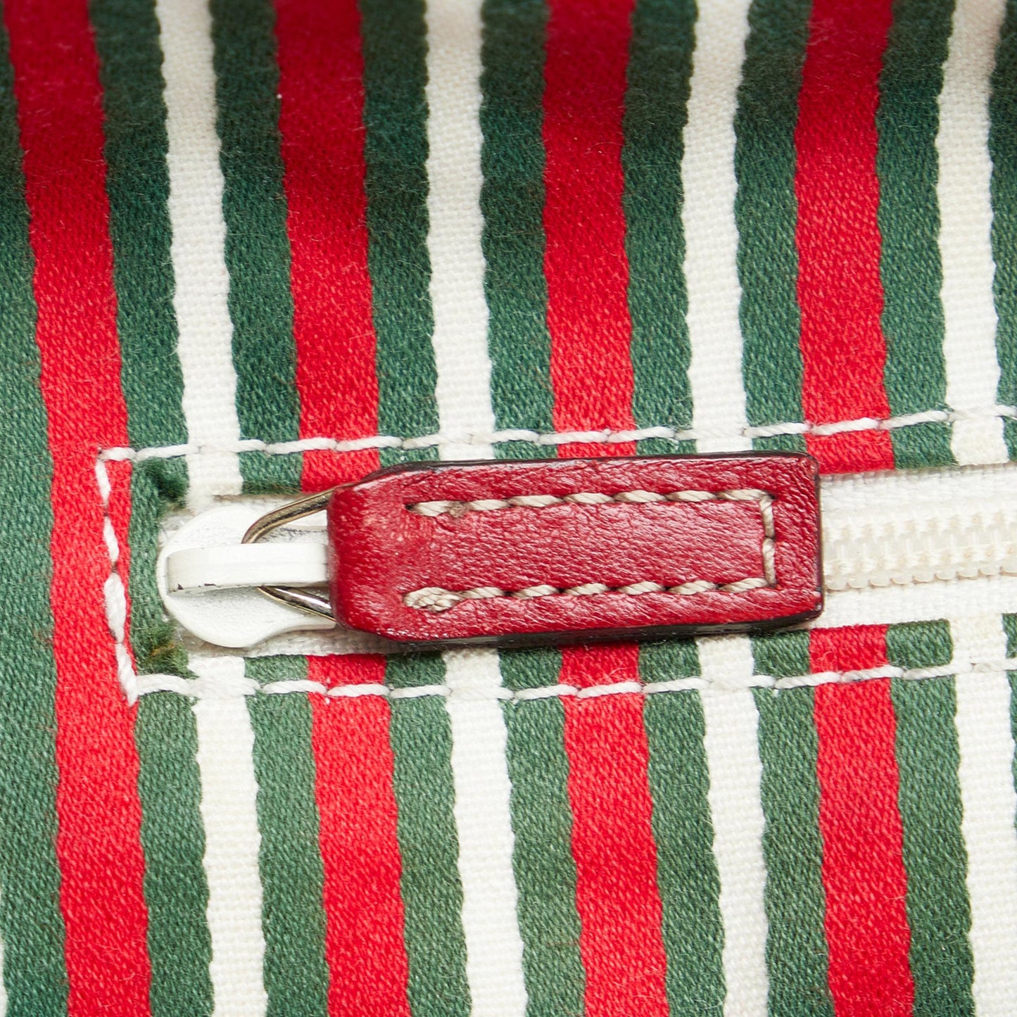 Gucci New Britt Shoulder Bag (SHG-TVF9Y2)