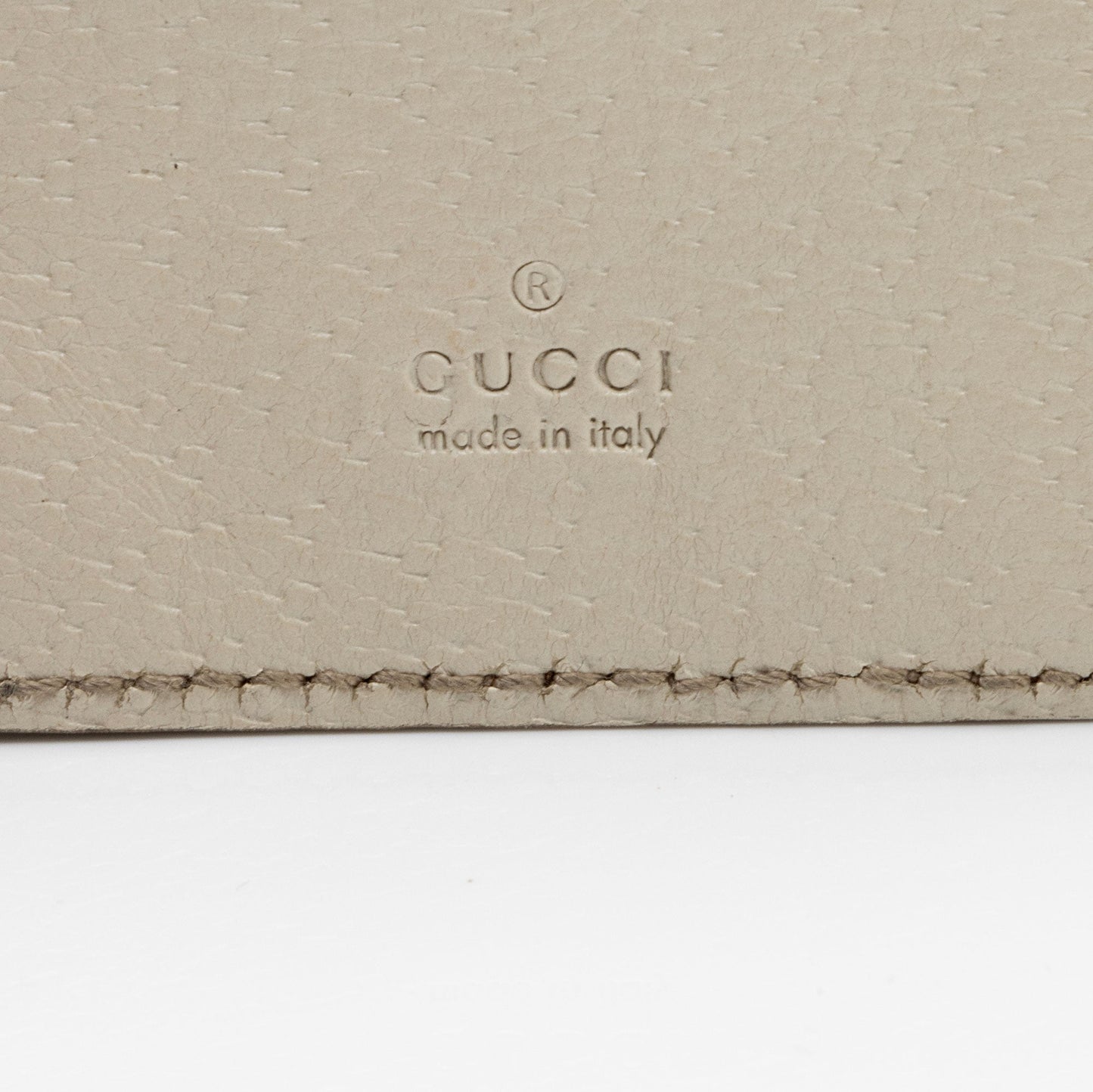 Gucci PVC Logo XL Shopper Tote (SHF-AJvk6R)