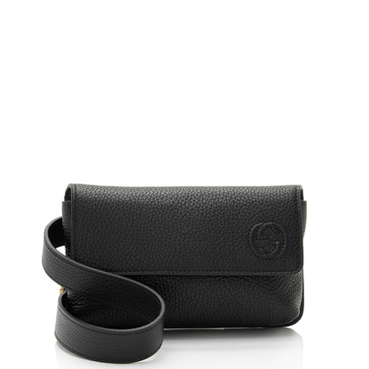 Gucci Pebbled Leather Soho Flap Belt Bag (SHF-Q9D7sL)