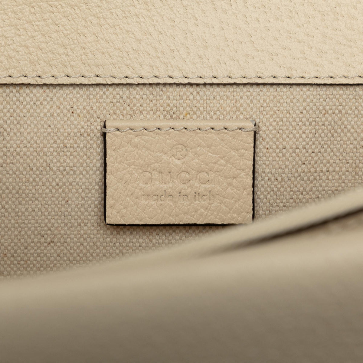 Gucci Small Dionysus Shoulder Bag (SHG-gluPx3)