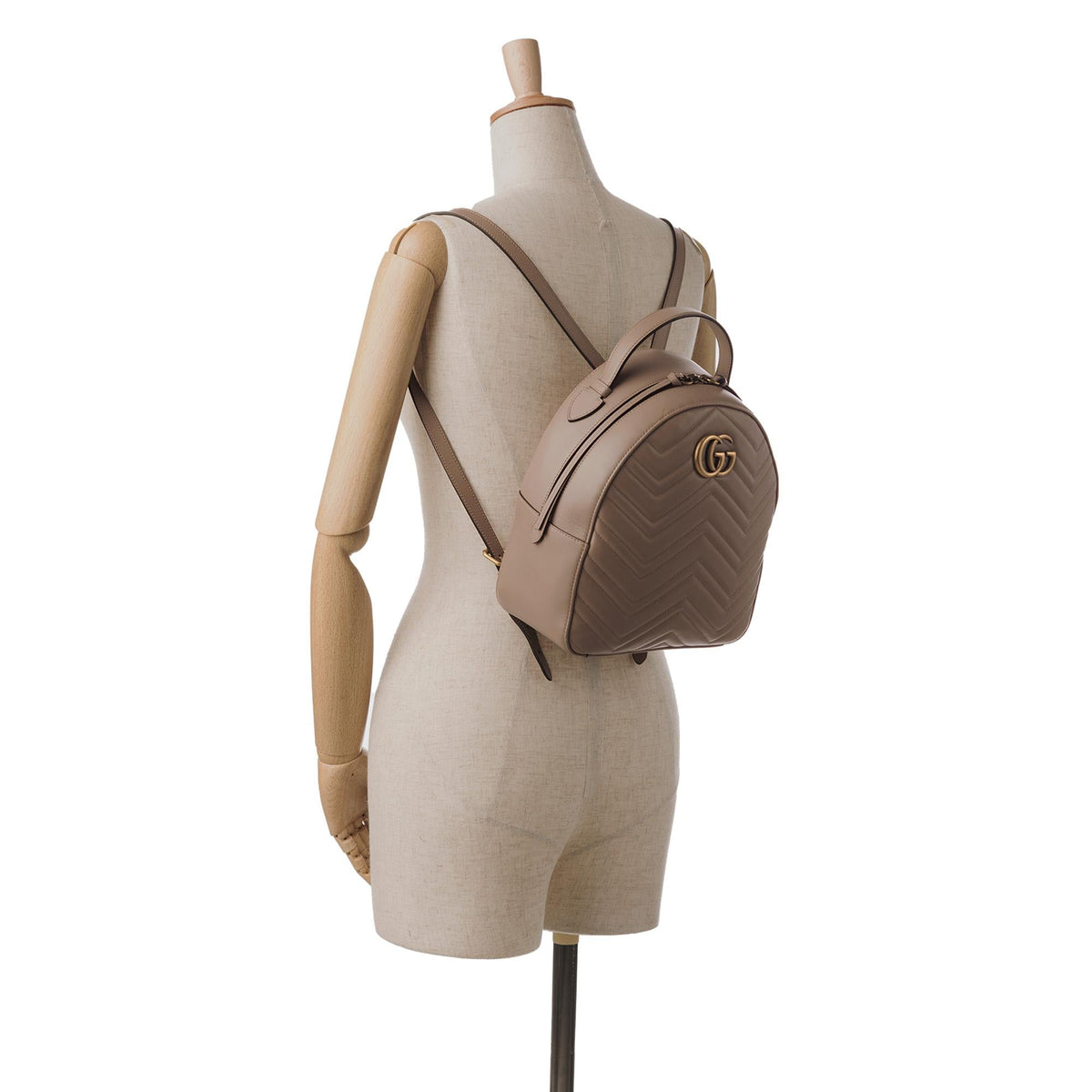 Gucci Small GG Marmont Matelasse Backpack (SHG-6nZ2to)