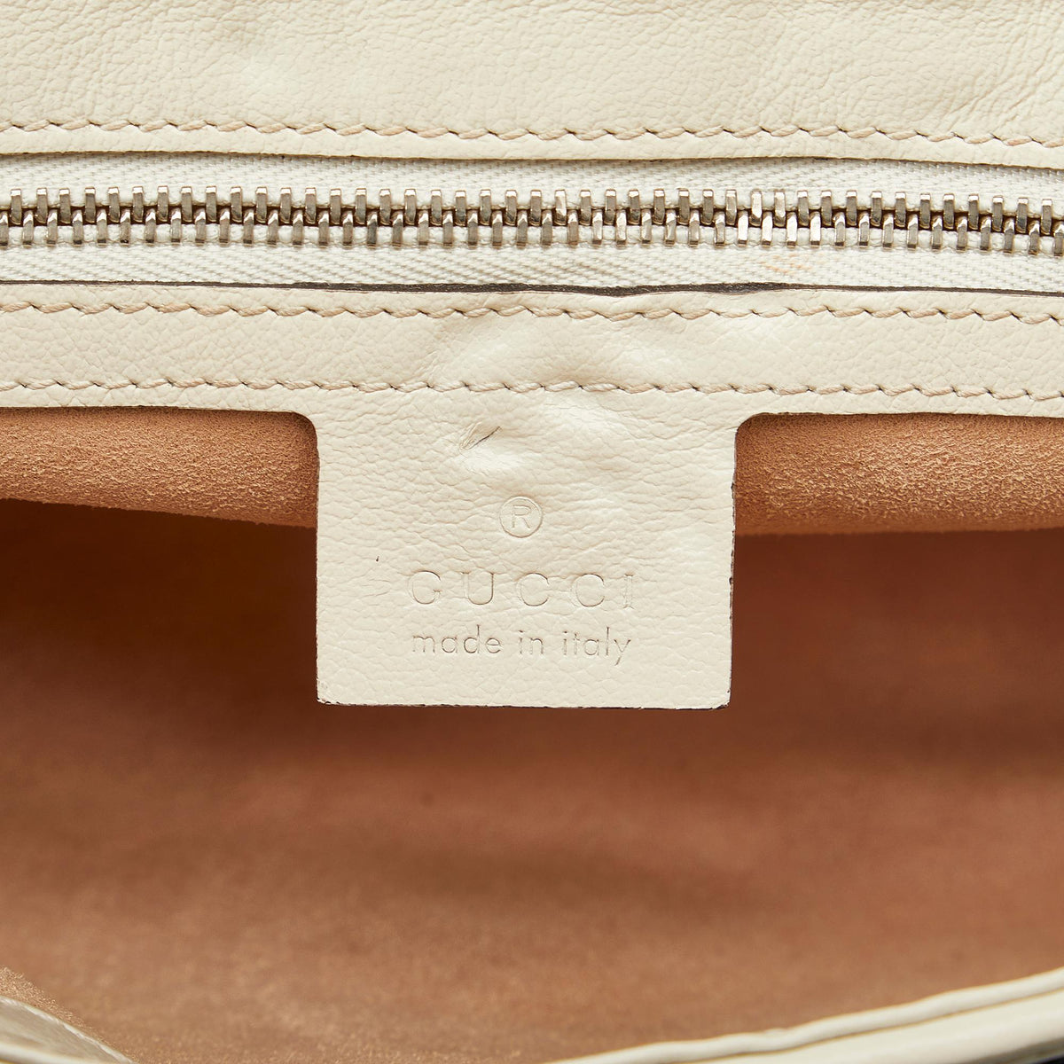 Gucci Small GG Marmont Matelasse Crossbody Bag (SHG-gXACgT)