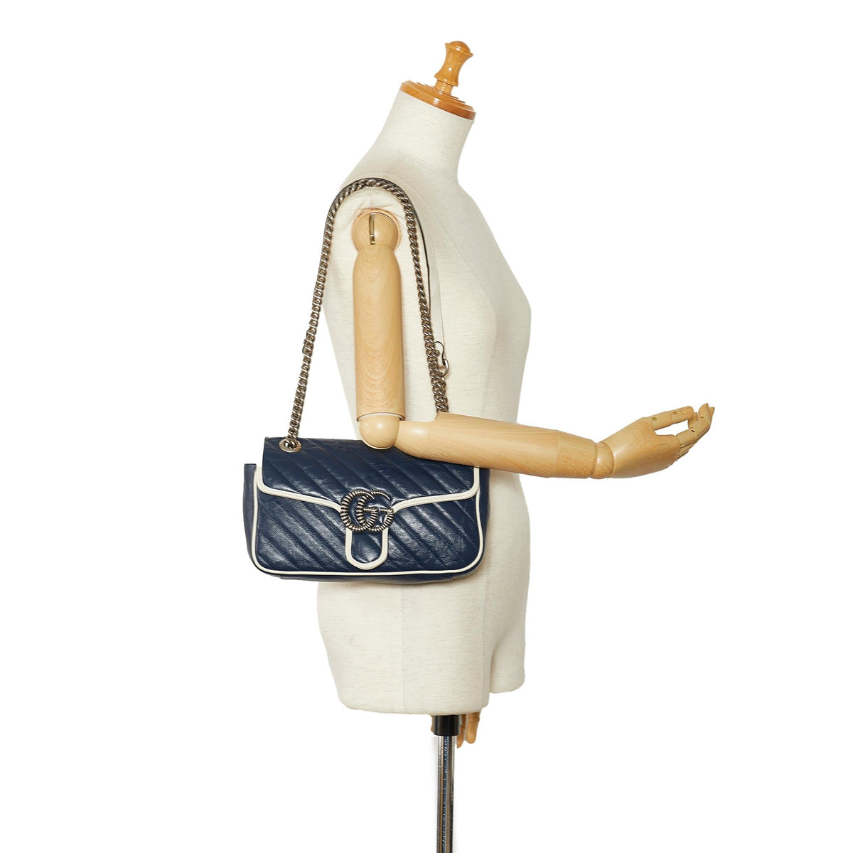 Gucci Small GG Marmont Matelasse Crossbody Bag (SHG-gXACgT)