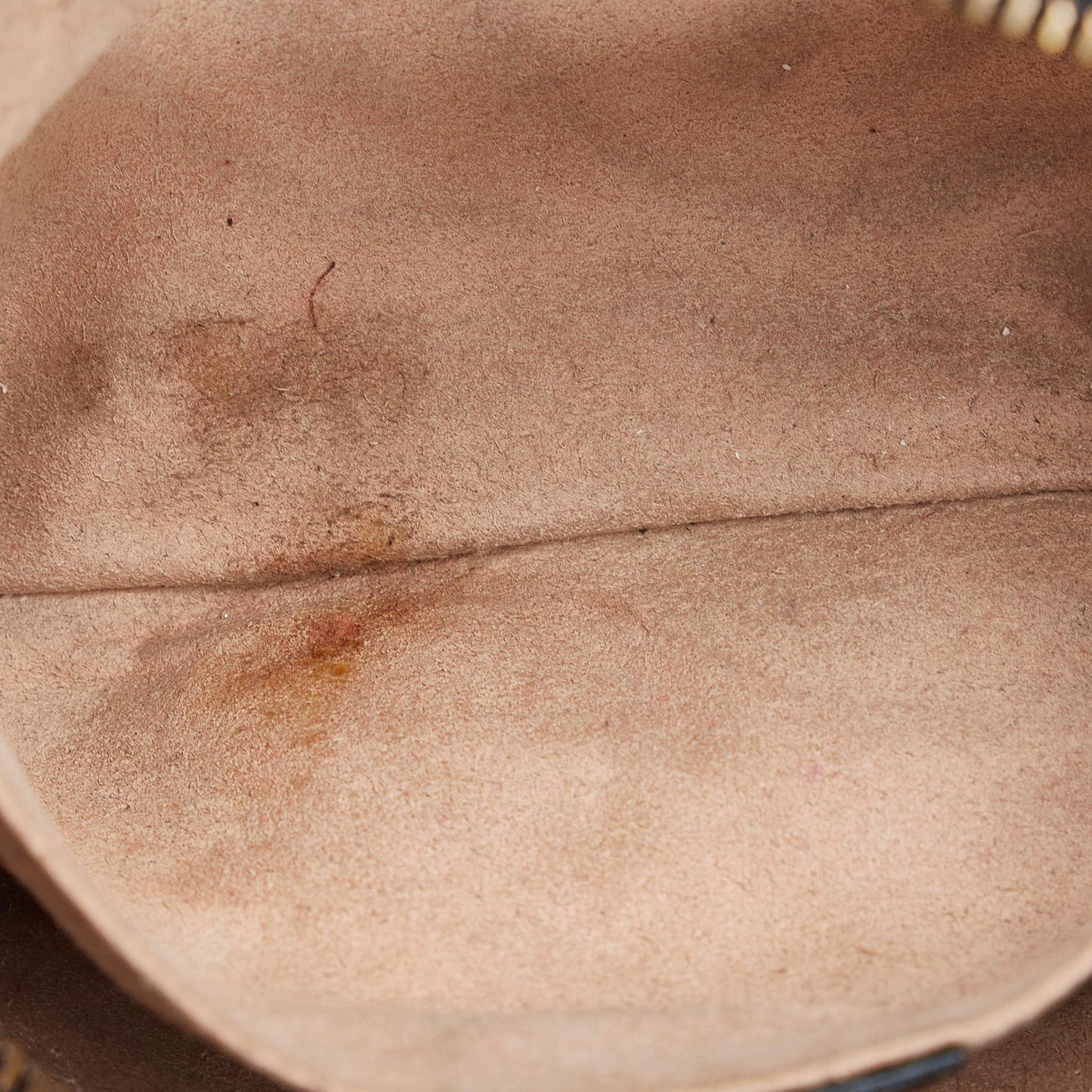 Gucci Small Marmont Camera Bag (SHG-LqYqXu)