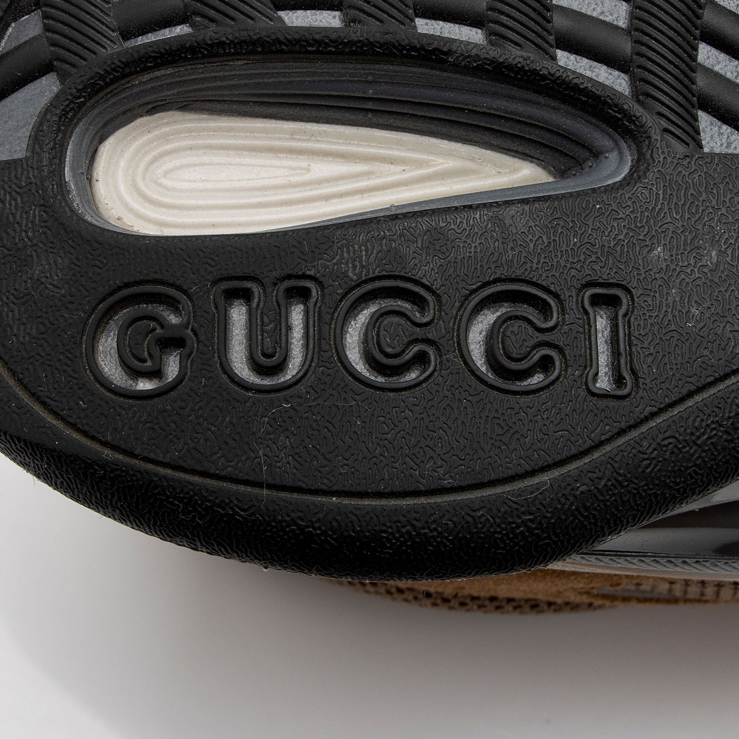 Gucci Suede Interlocking G Run Sneakers - Size 8.5 / 38.5 (SHF-ypaGUY)