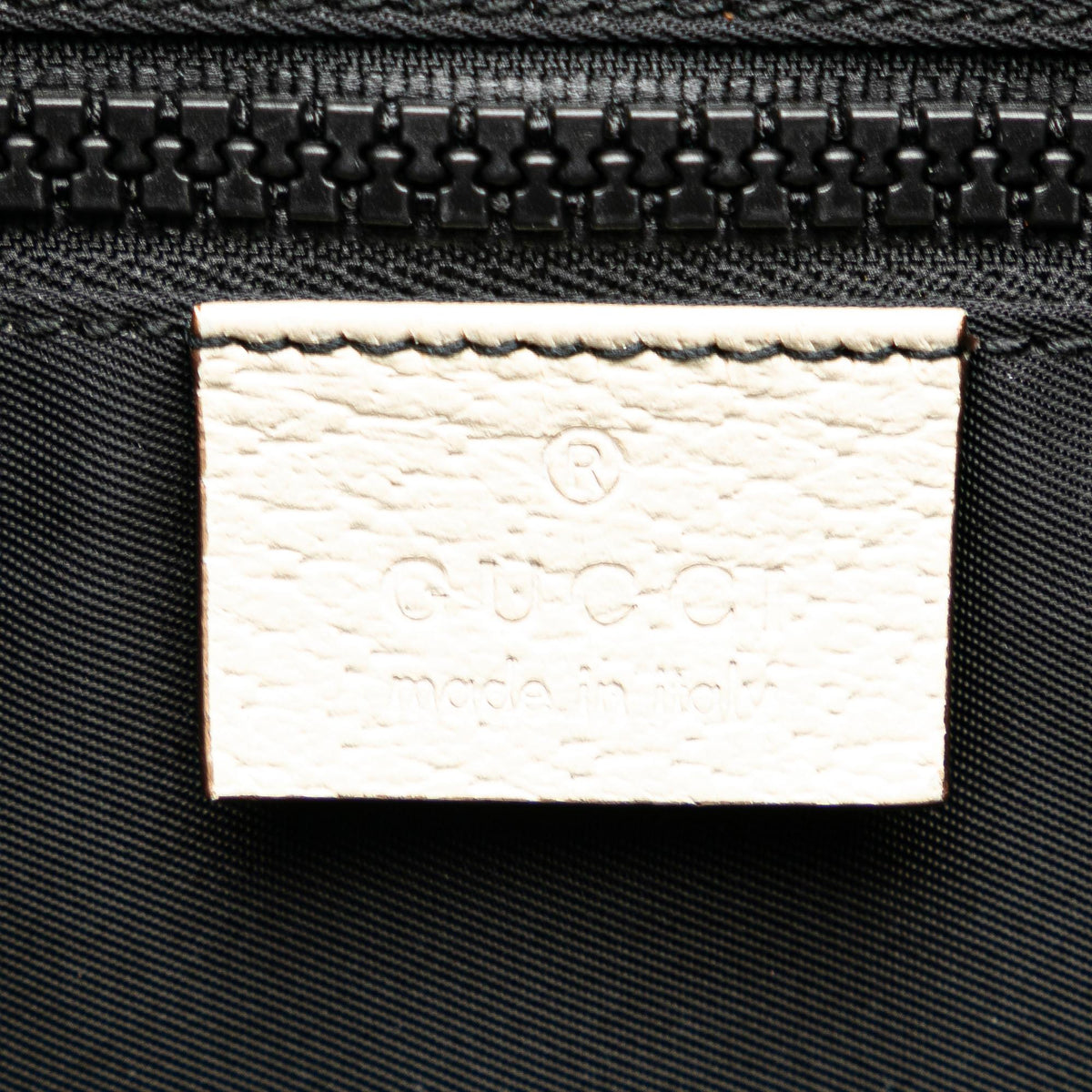 Gucci Trademark Logo Crossbody (SHG-f14qOg)