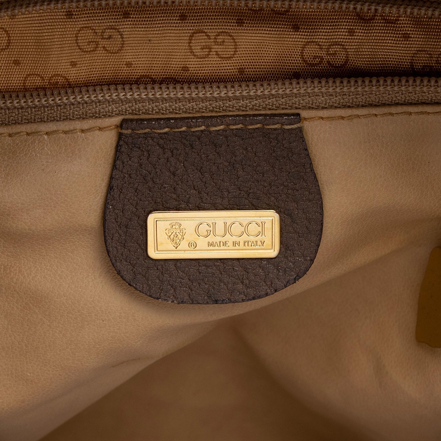 Gucci Vintage GG Plus Web Shoulder Bag (SHF-PvNydn)