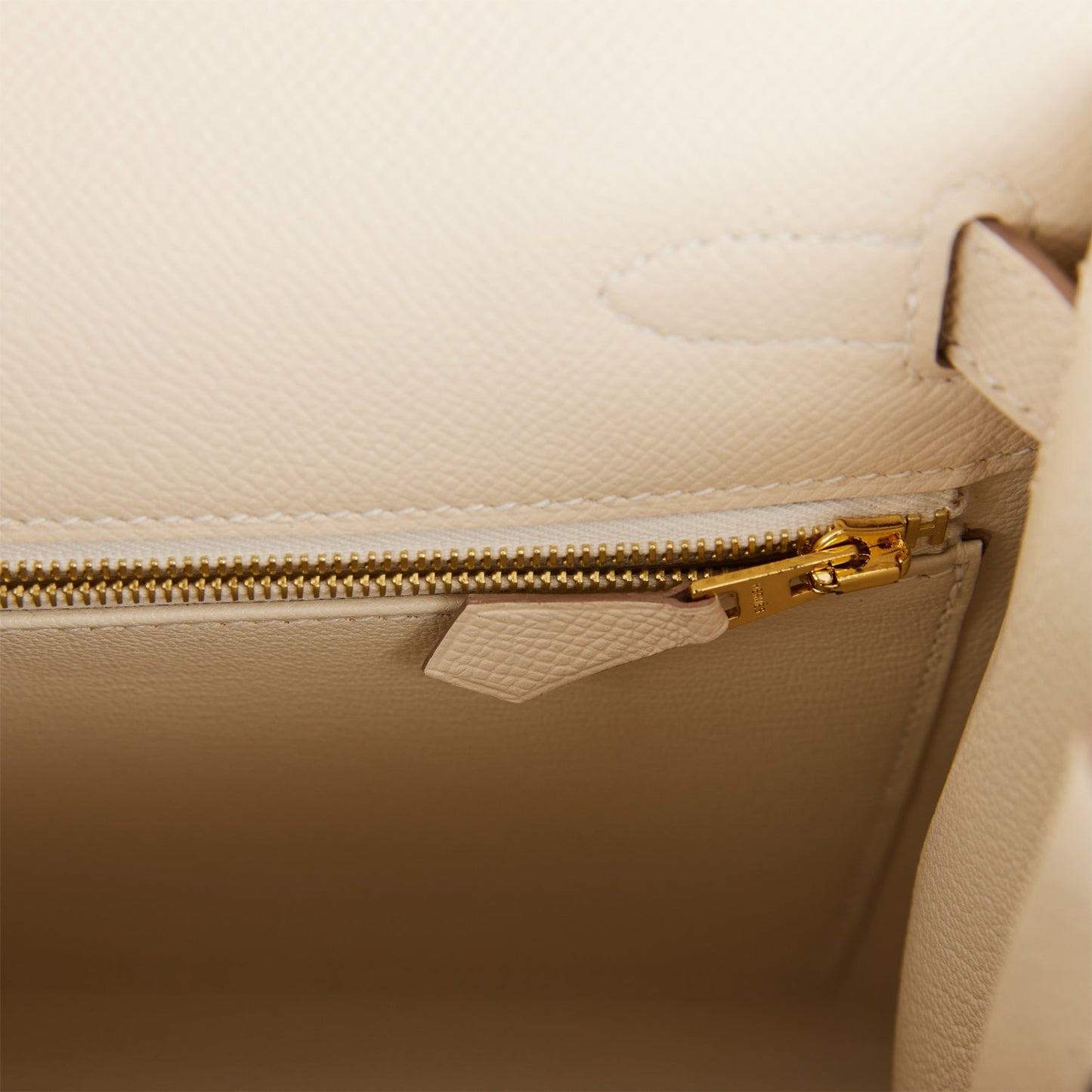 Hermes Kelly 28 Sellier Craie Epsom Gold Hardware