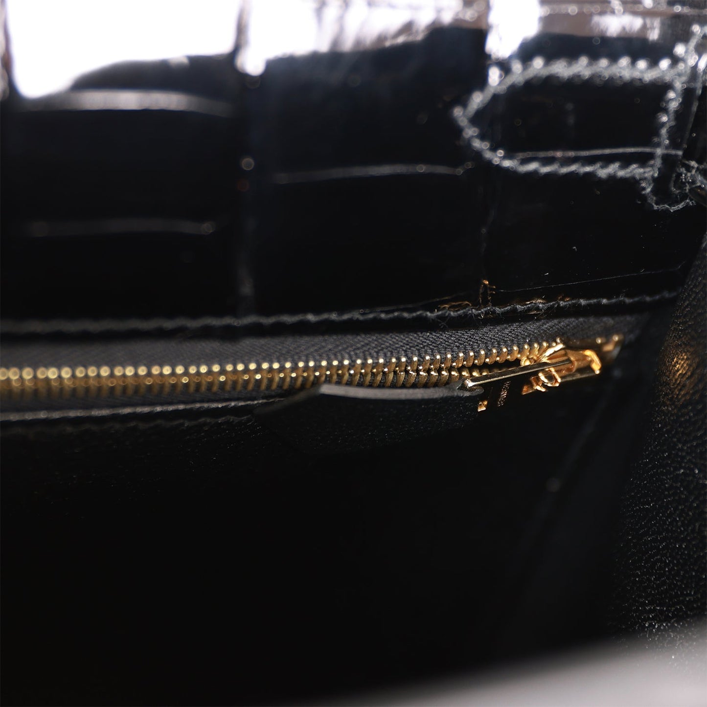 Hermes Kelly 28 Sellier Black Shiny Niloticus Crocodile Gold Hardware