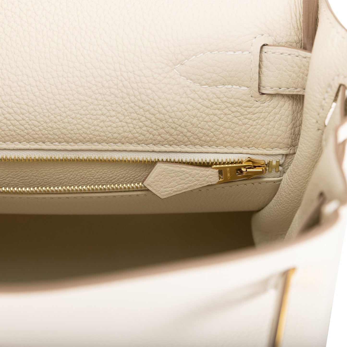 Hermes Kelly 28 Retourne Craie Togo Gold Hardware