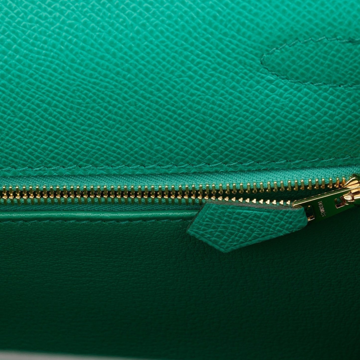 Hermes Kelly 28 Sellier Vert Jade Epsom Gold Hardware