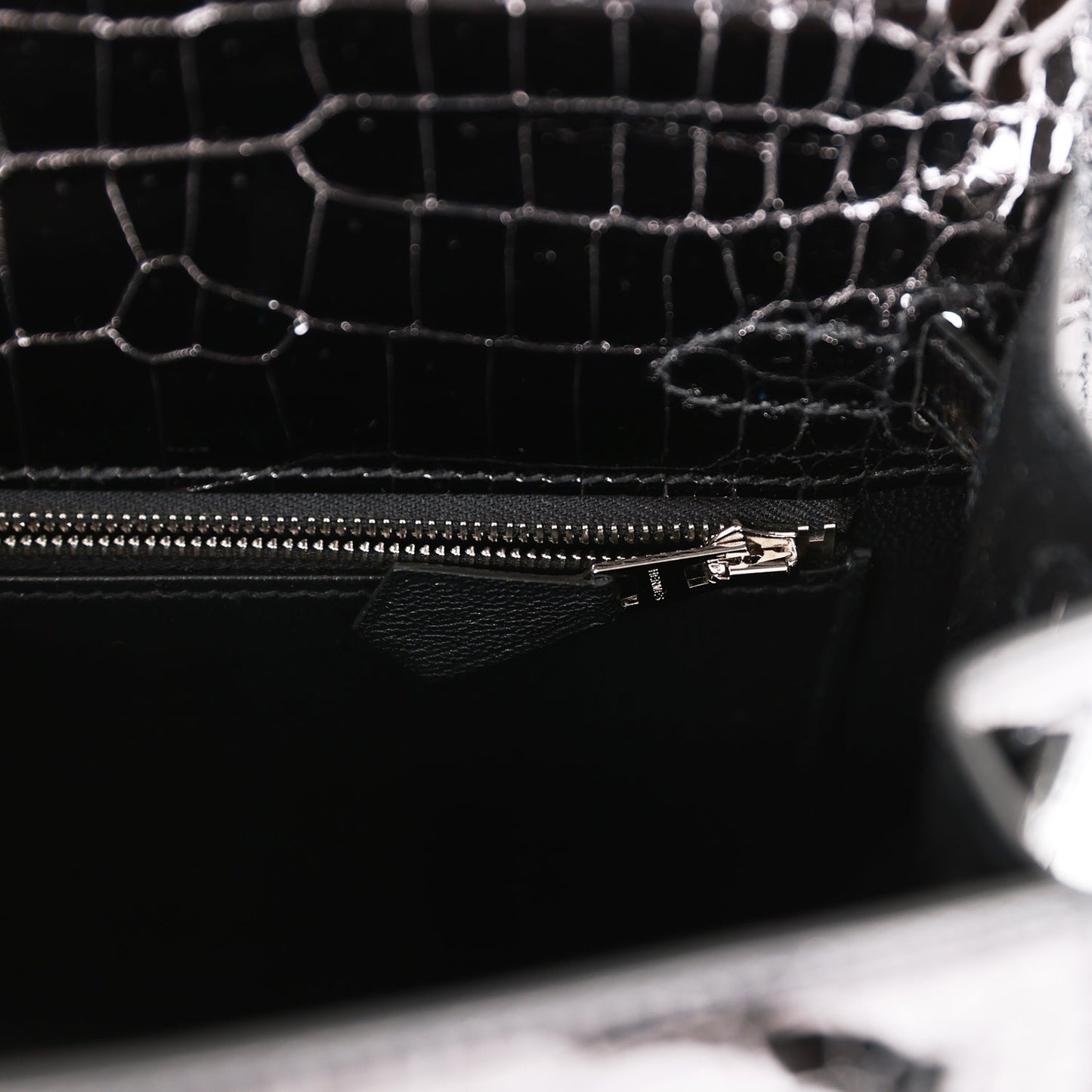 Hermes Kelly 25 Sellier Black Shiny Porosus Crocodile Palladium Hardware