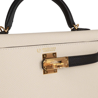 Hermes Special Order (HSS) Kelly 20 Sellier Craie and Black Epsom Gold Hardware