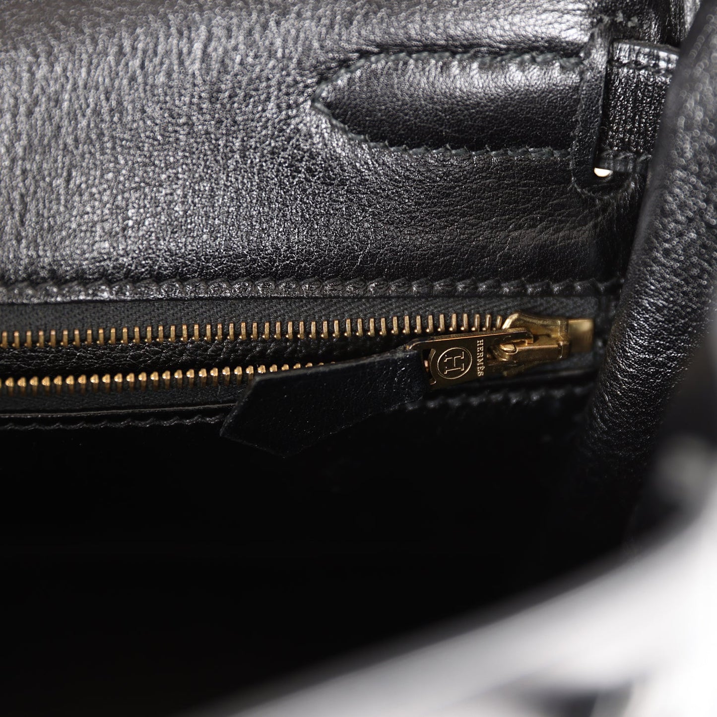 Hermes Kelly 32 Retourne Black Gulliver Gold Hardware