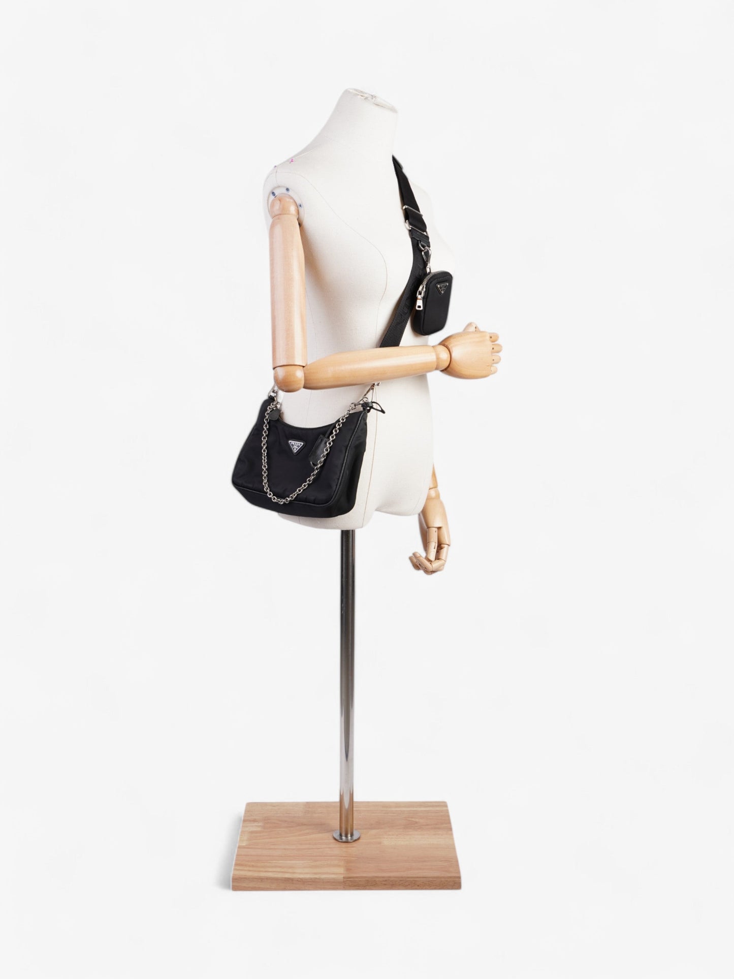 Prada Re-Edition 2005 Black Nylon