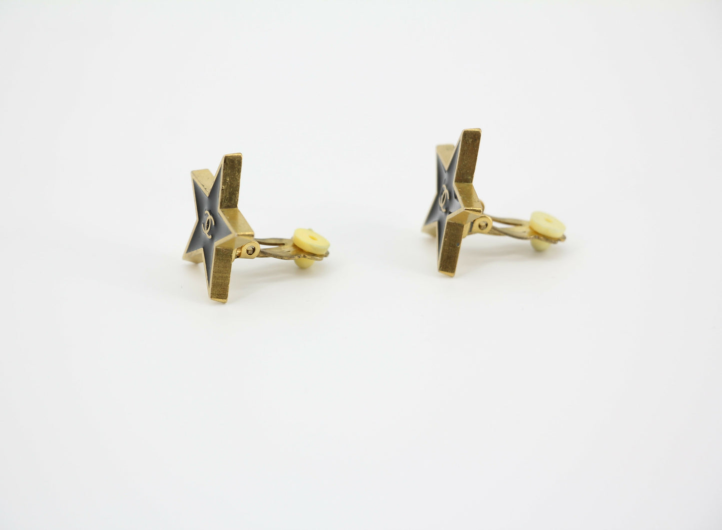 Chanel Vintage 01P Metal Black Star Shape CC Clip-on Earrings
