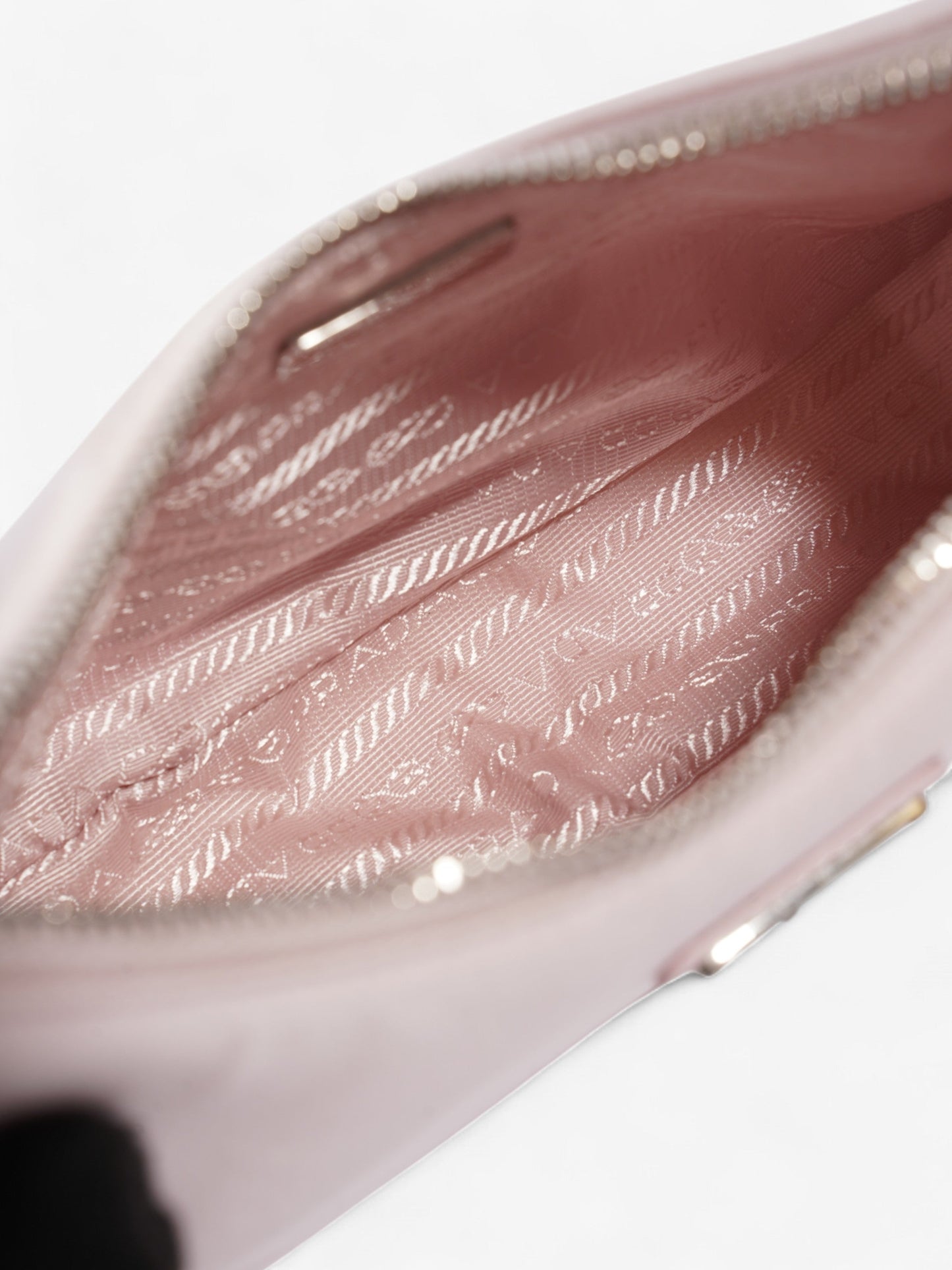 Prada Re-Edition 2005 Pink Re Nylon