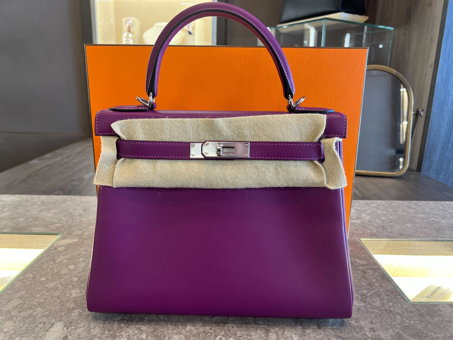 Hermes Kelly 28 Retourne Veau Swift Anemone
