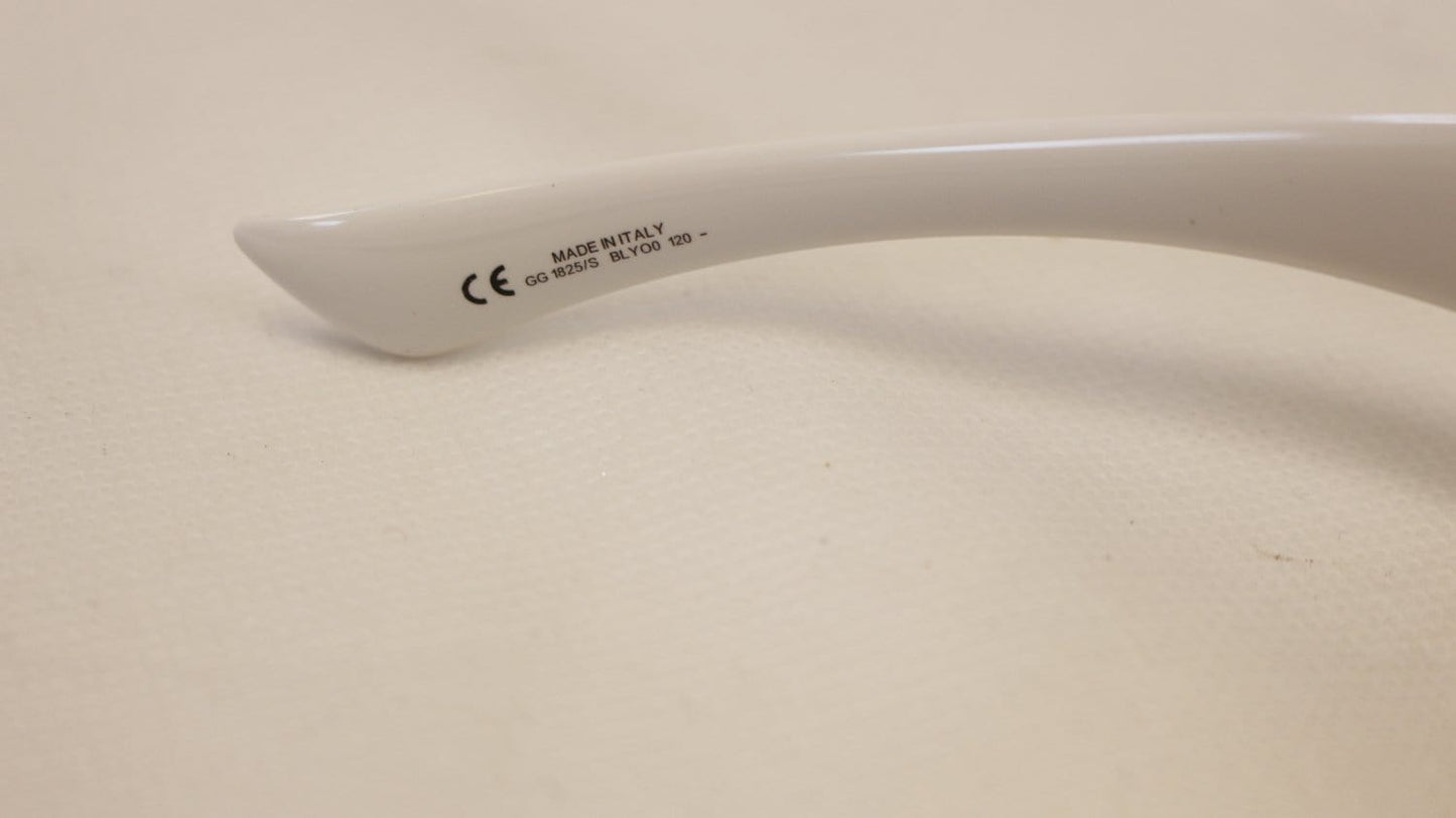 GUCCI White Sunglasses 1825S