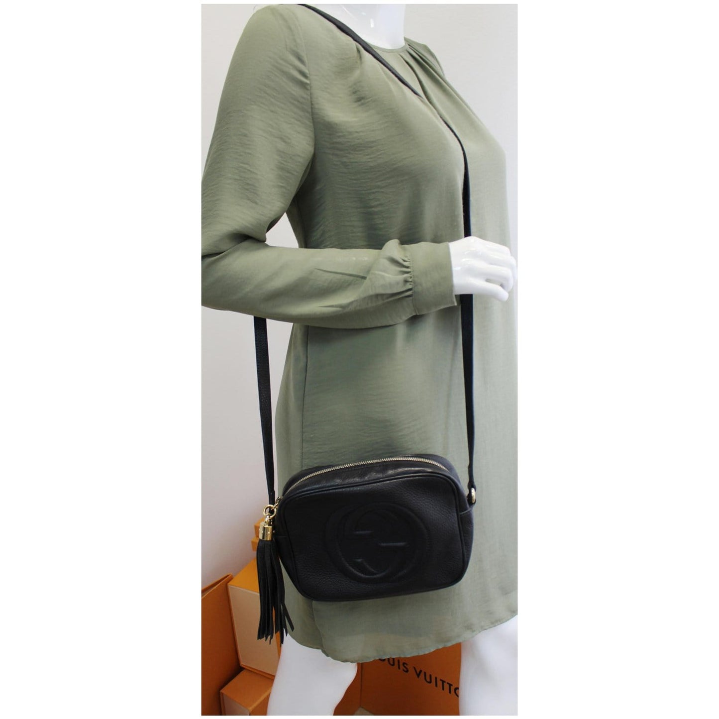 GUCCI Soho Disco Pebbled Leather Small Crossbody Bag Black 308364