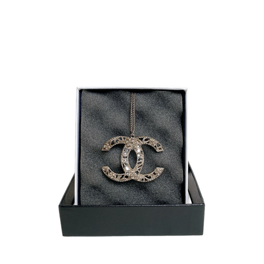 CHANEL NECKLACE